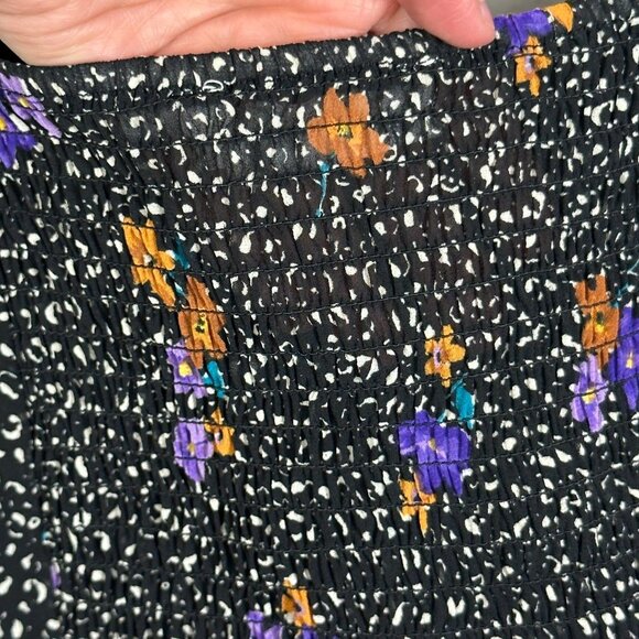 ASTR Shirred Puff Sleeve Sweetheart Neck Floral Smocked Top Size Medium Boho M - Picture 12 of 16